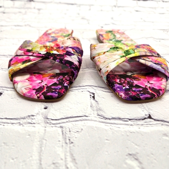 Christian Louboutin Vibrant Sexy Floral Women's Nicol Sandals SIZE 9.5 NWT - Picture 2 of 12